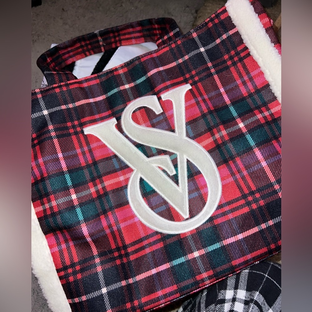Victoria’s Secret tote bag